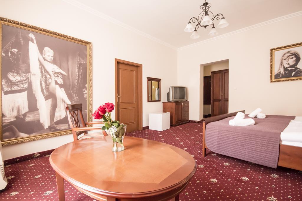 Film Hotel Bratislava Exterior photo